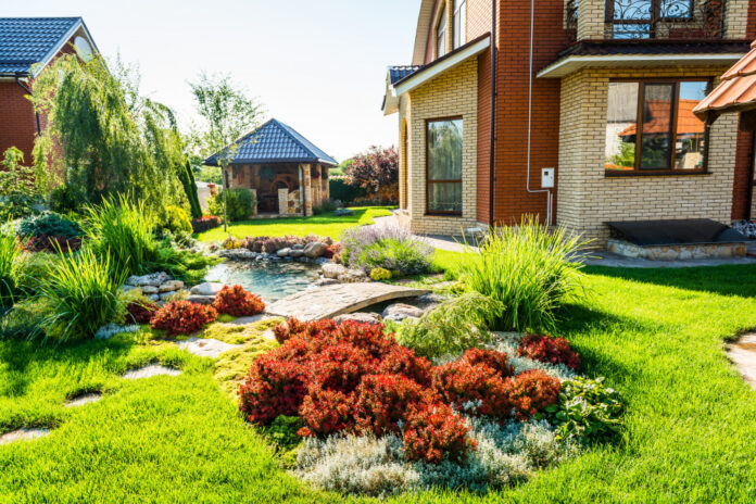 beautiful-landscaping-with-beautiful-plants