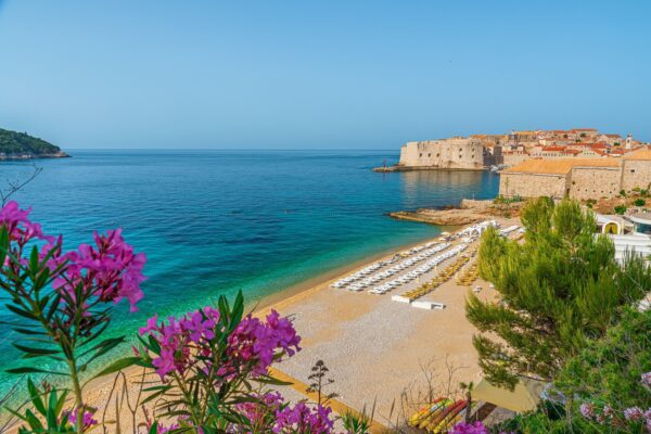 Vacanță la mare în septembrie: destinații europene de comparat