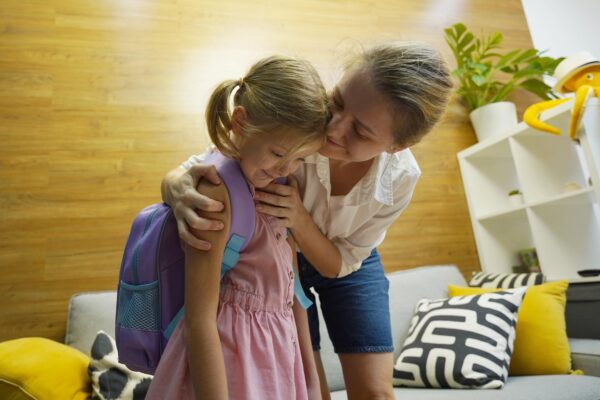 Adaptarea la grădiniță: cum pregătești despărțirea de dimineață